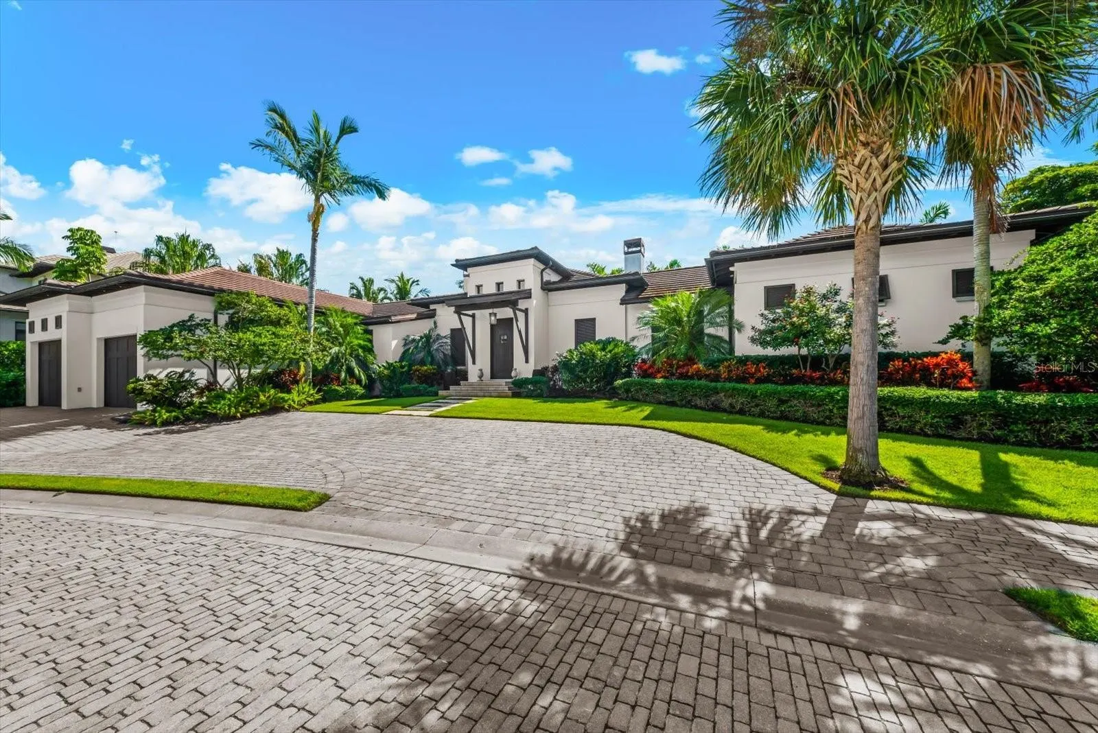 1207 SHARSWOOD LN