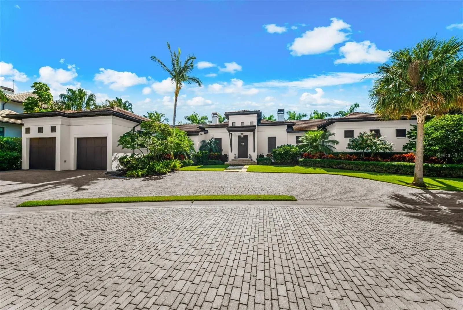 1207 SHARSWOOD LN