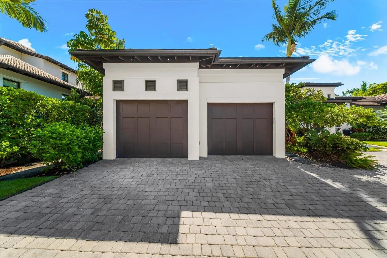 1207 SHARSWOOD LN