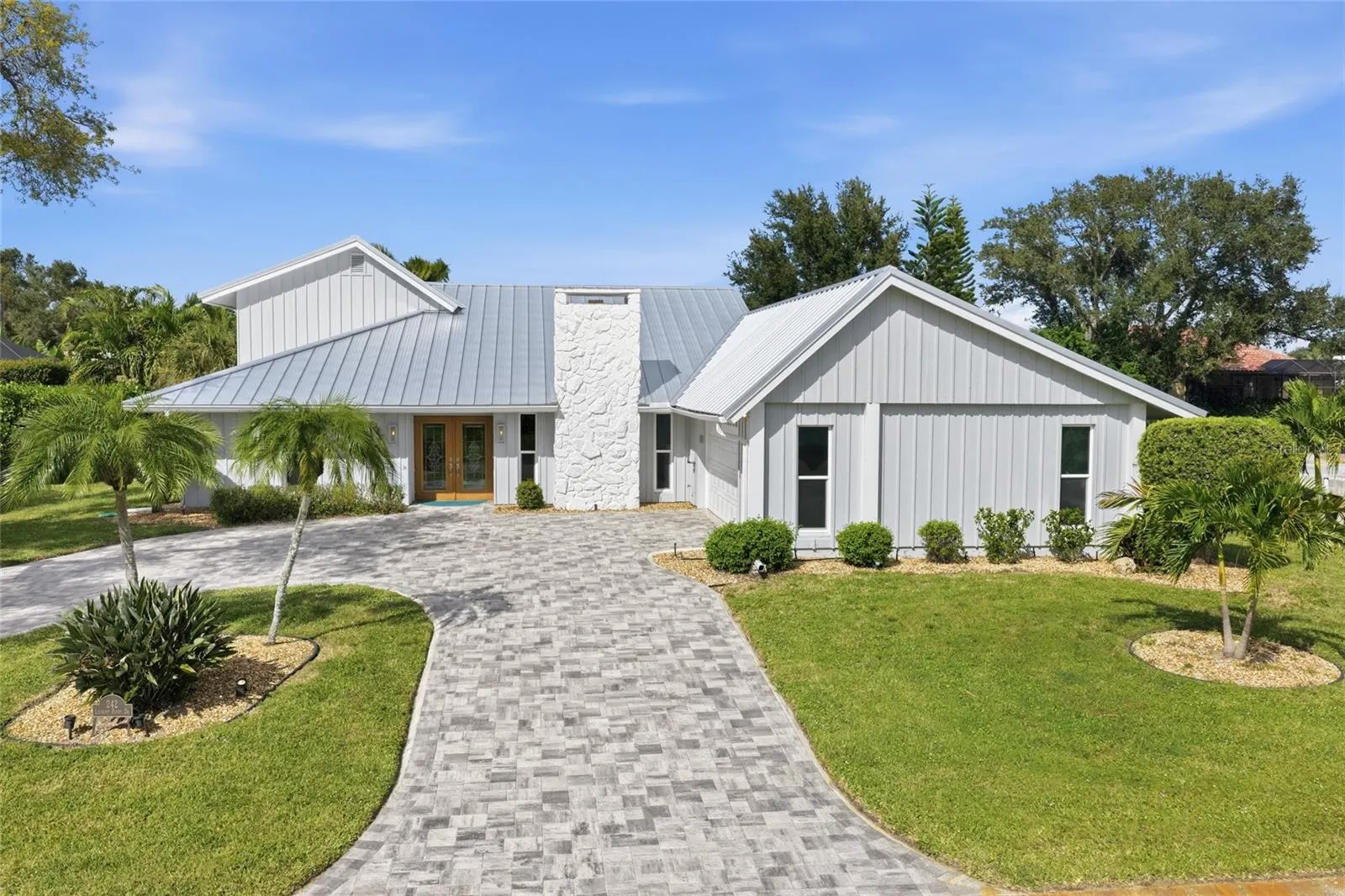 242 LOOKOUT POINT DR