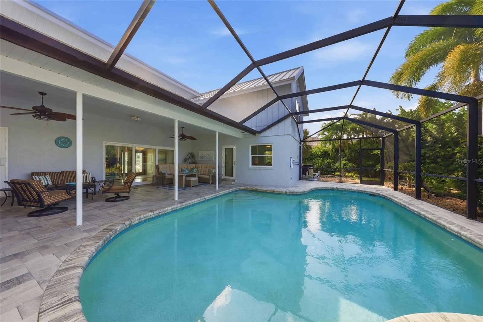 242 LOOKOUT POINT DR
