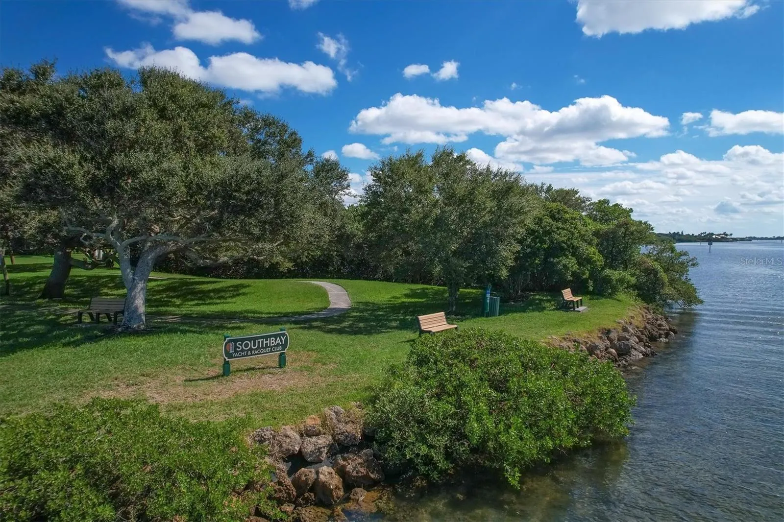 242 LOOKOUT POINT DR