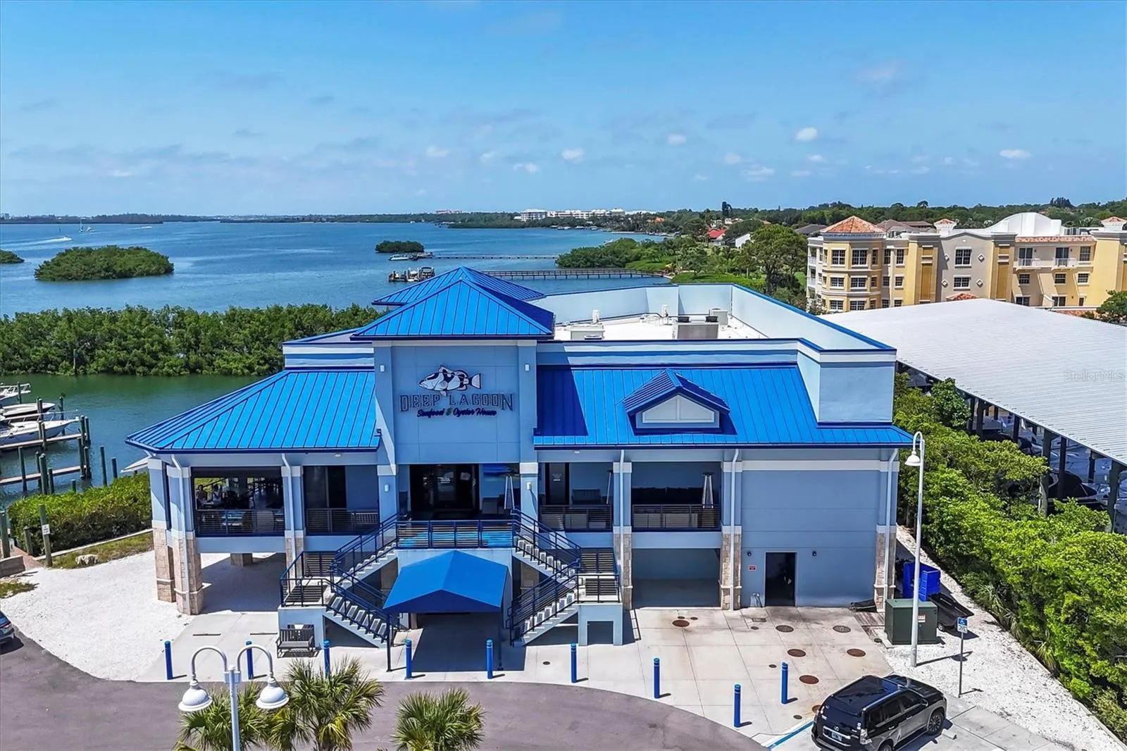 242 LOOKOUT POINT DR