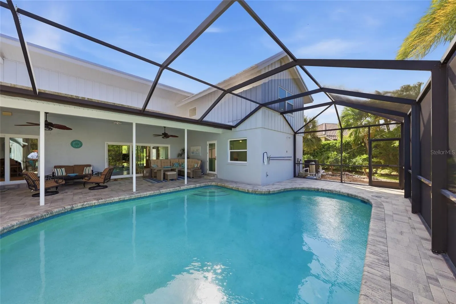 242 LOOKOUT POINT DR