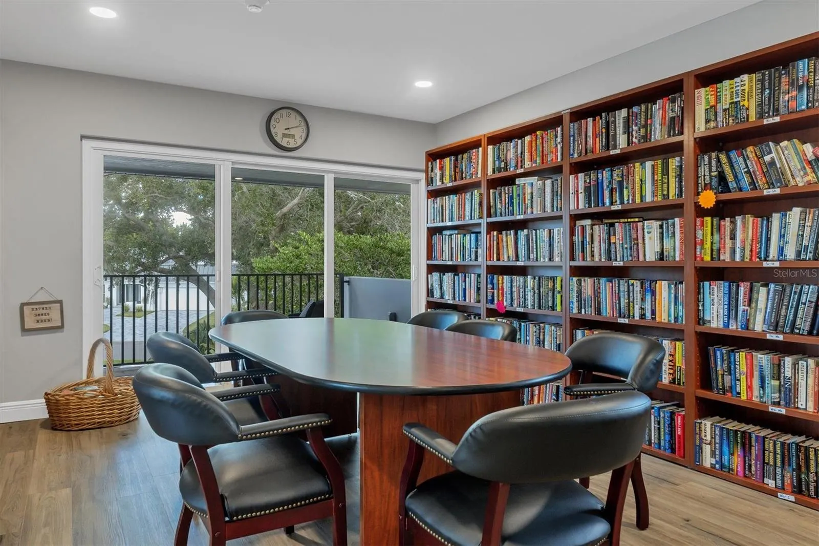 242 LOOKOUT POINT DR