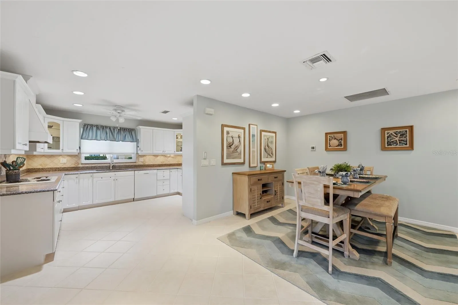 242 LOOKOUT POINT DR