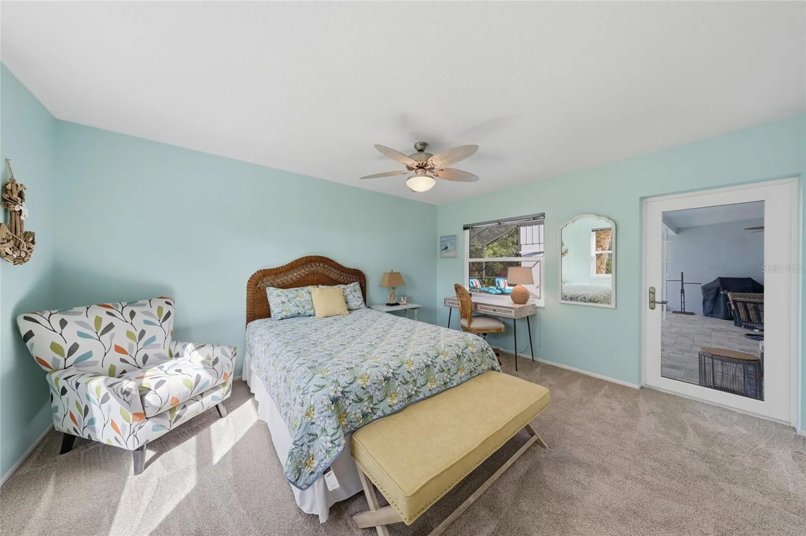 242 LOOKOUT POINT DR