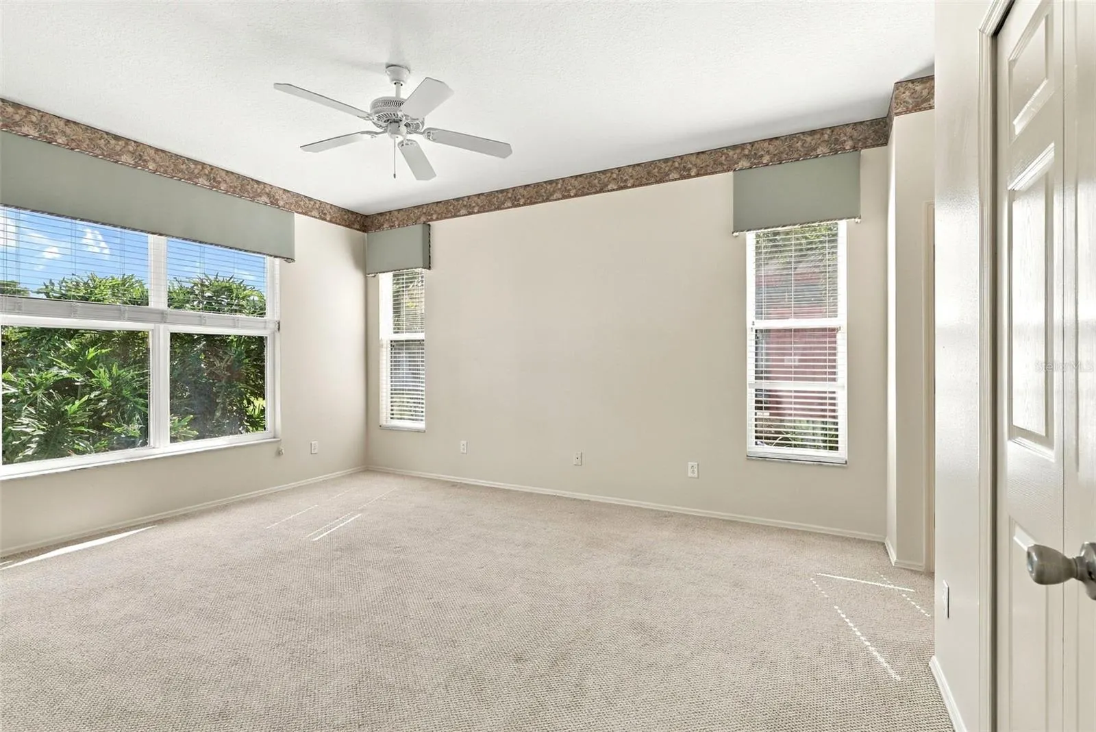 6261 WEYMOUTH DR