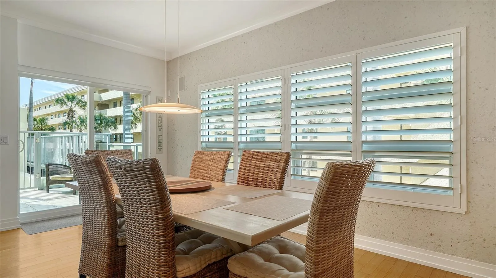 6512 MIDNIGHT PASS RD #206 #206