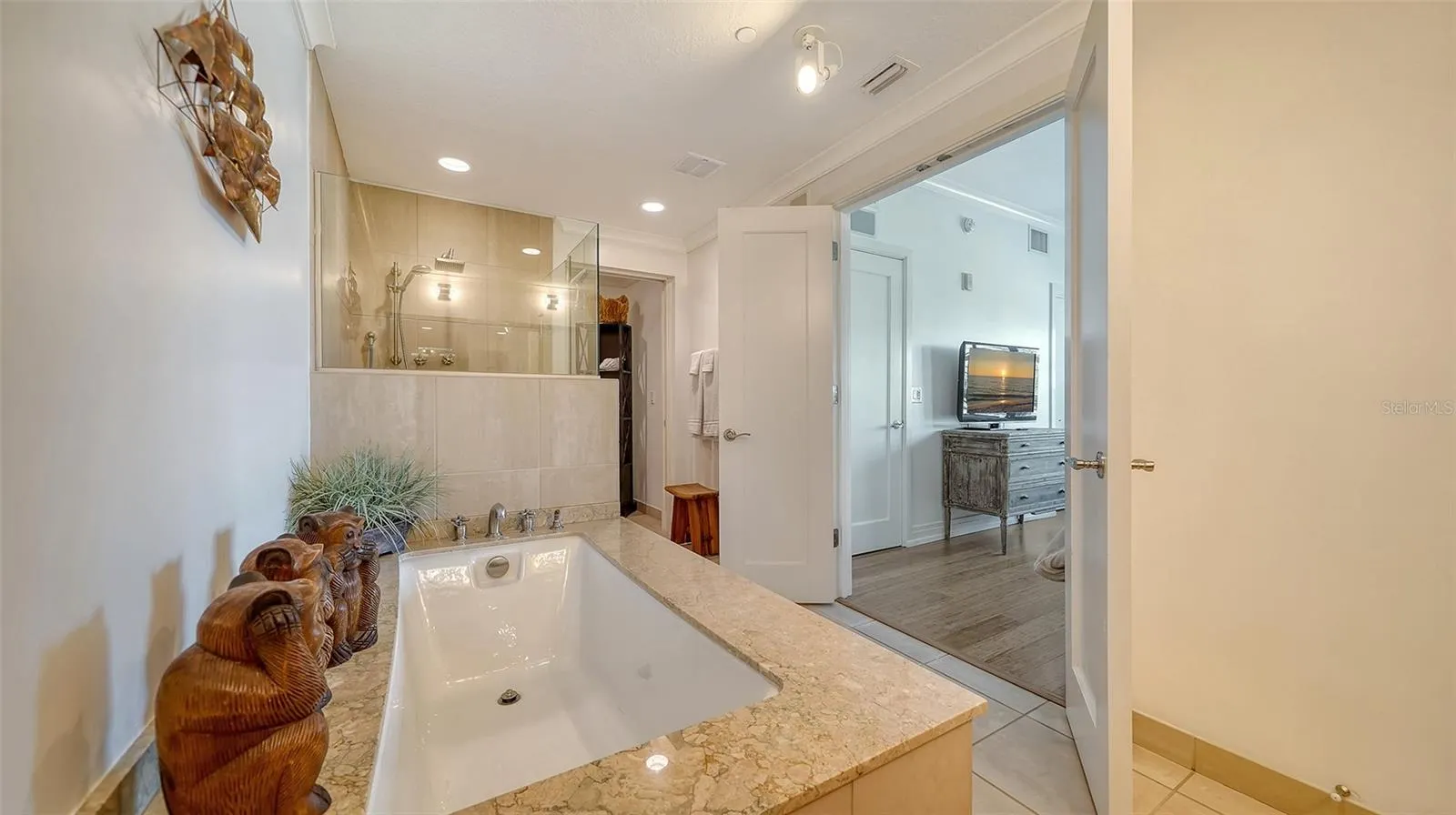 6512 MIDNIGHT PASS RD #206 #206