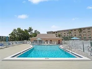 3561 LAKE BAYSHORE DR