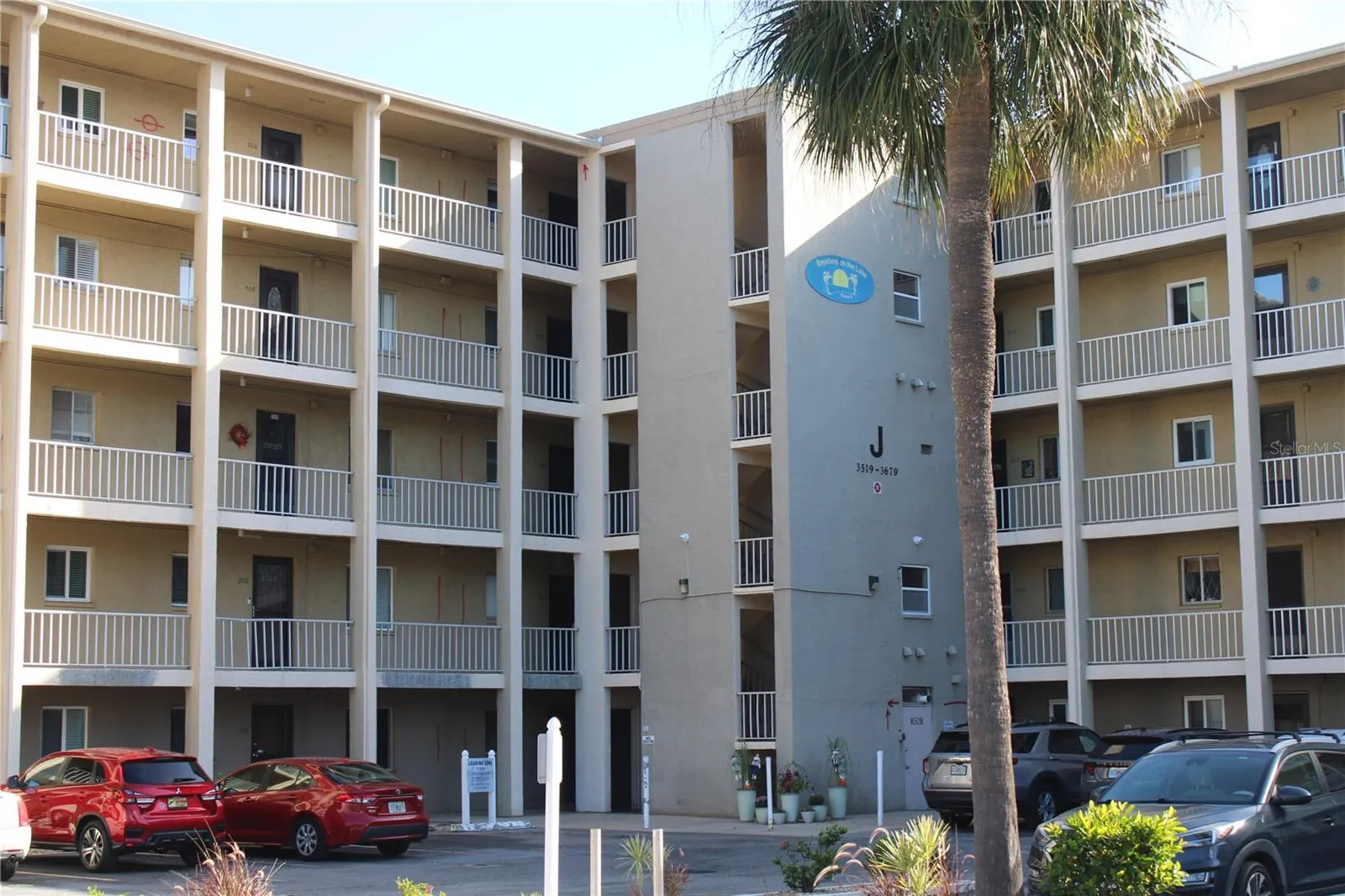 3561 LAKE BAYSHORE DR