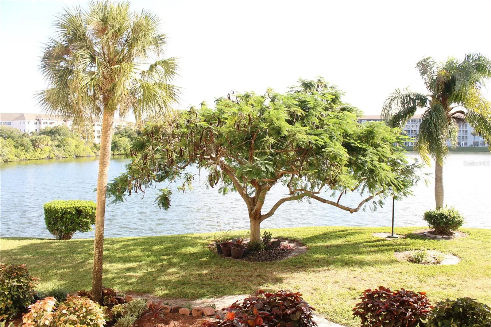 3561 LAKE BAYSHORE DR