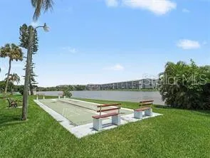 3561 LAKE BAYSHORE DR