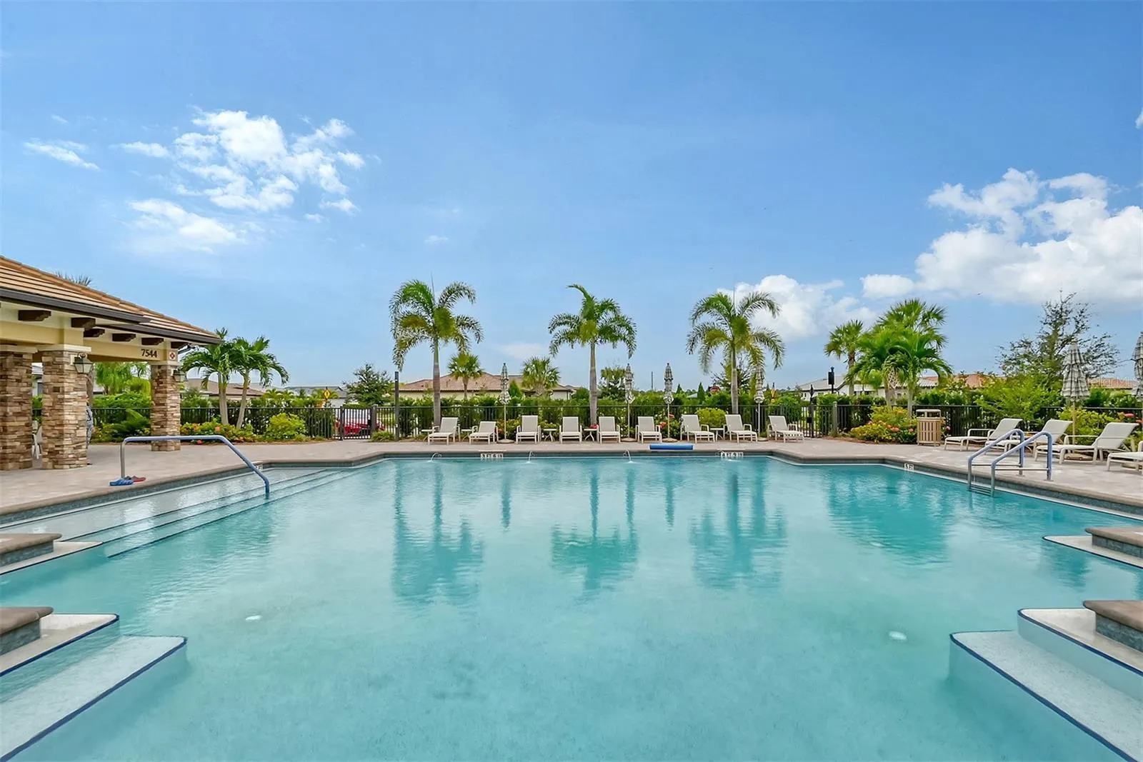 7608 SUMMERLAND CV