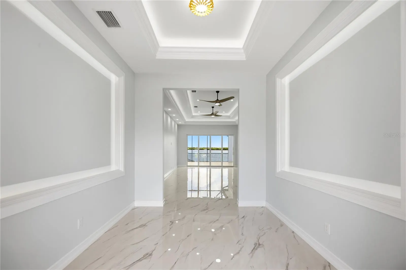 2228 HARBOUR DR