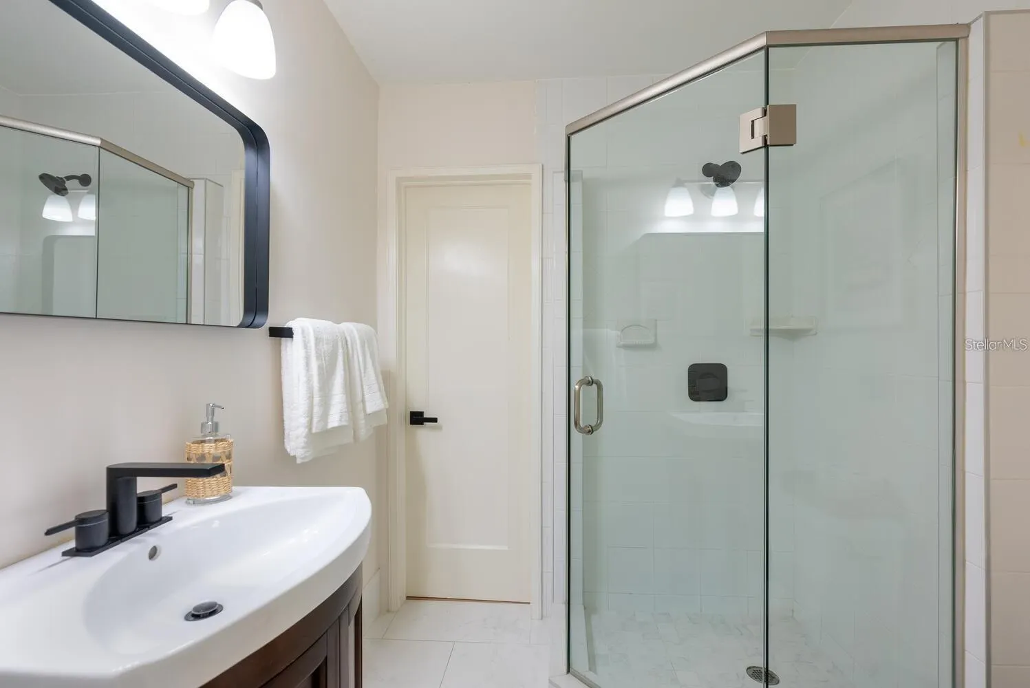 1931 HIGH POINT CIR