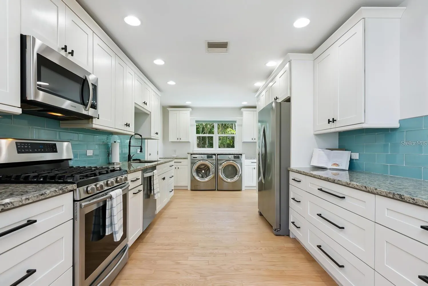1931 HIGH POINT CIR