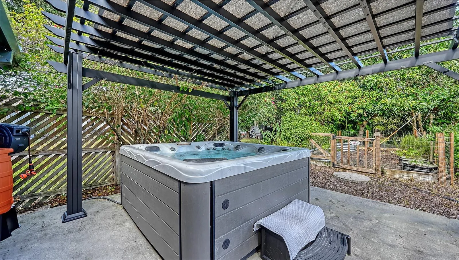 10604 OAK RUN DR