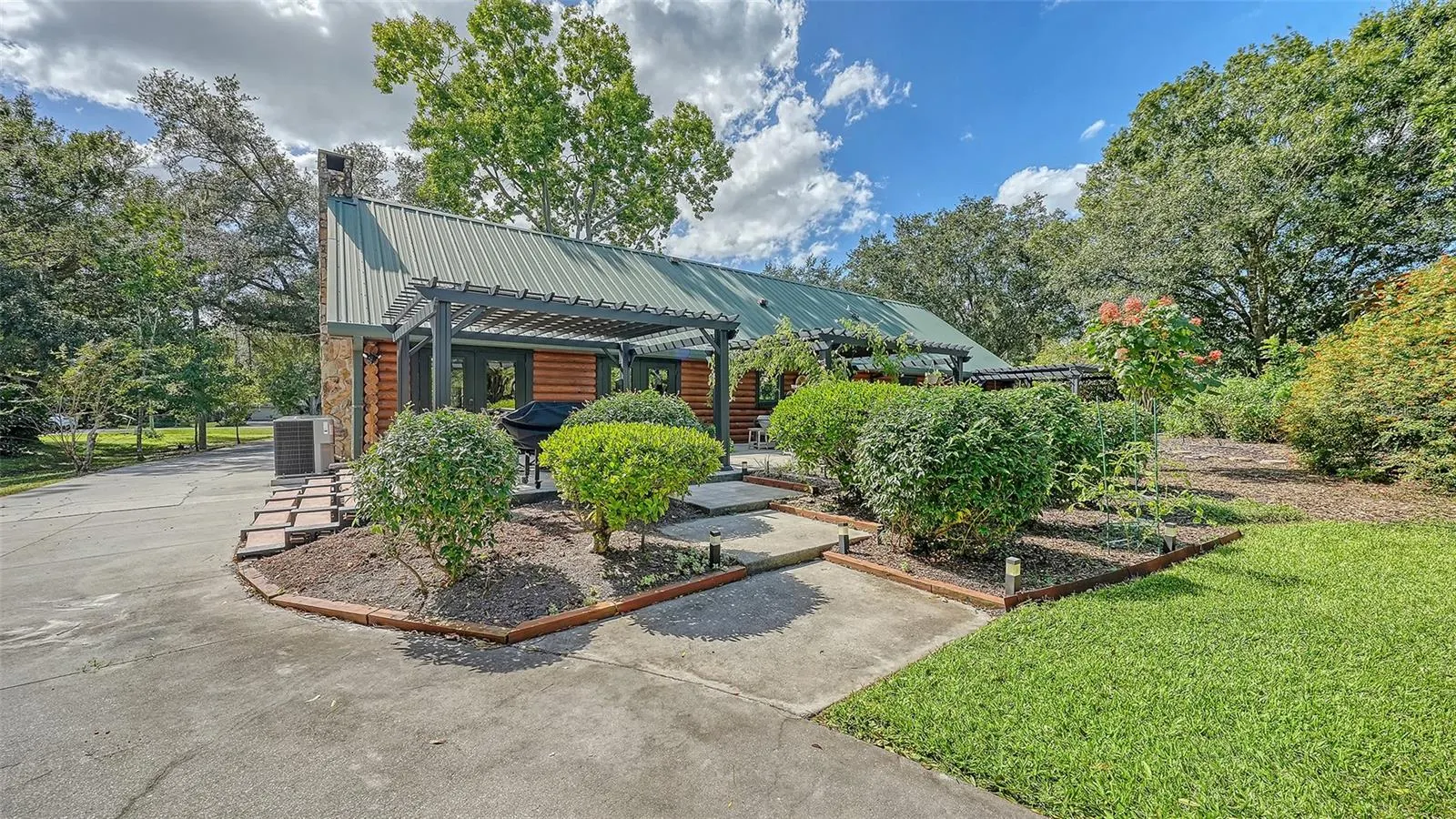10604 OAK RUN DR