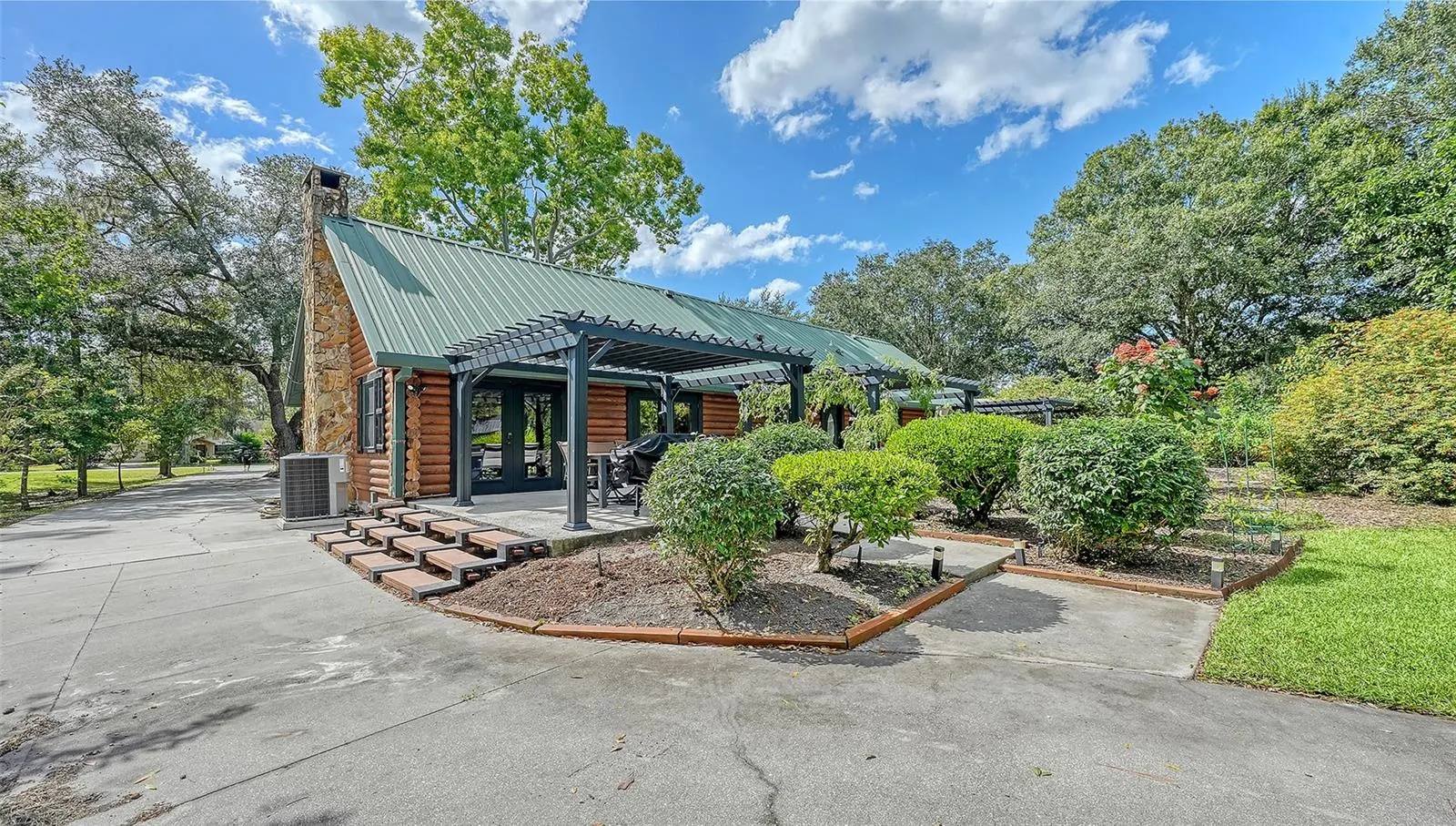 10604 OAK RUN DR