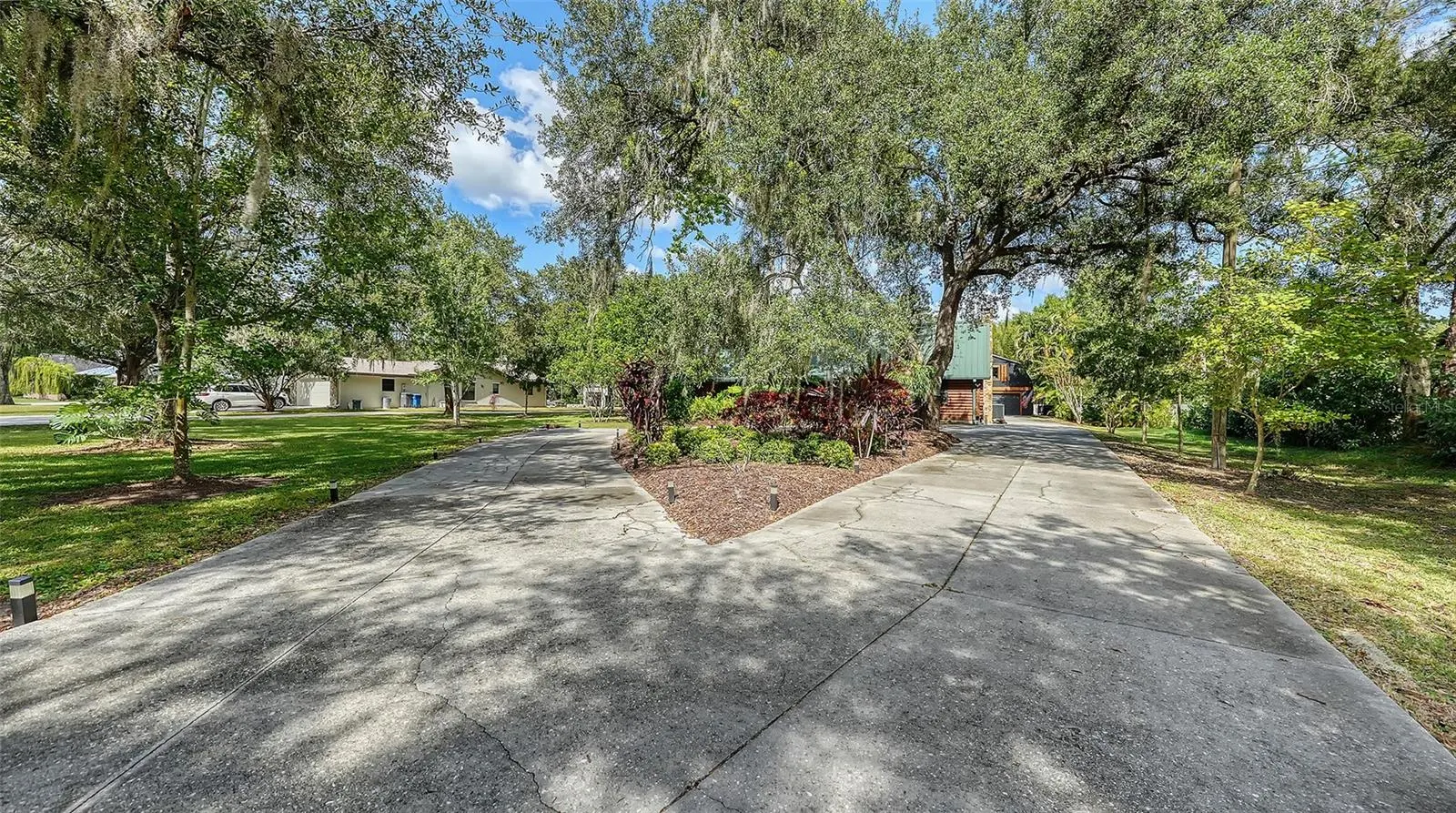 10604 OAK RUN DR