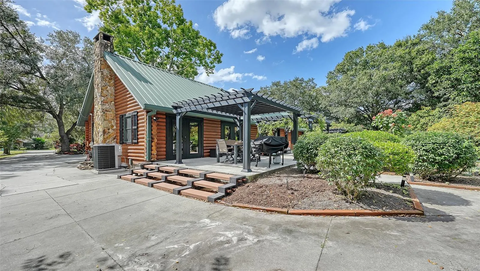 10604 OAK RUN DR