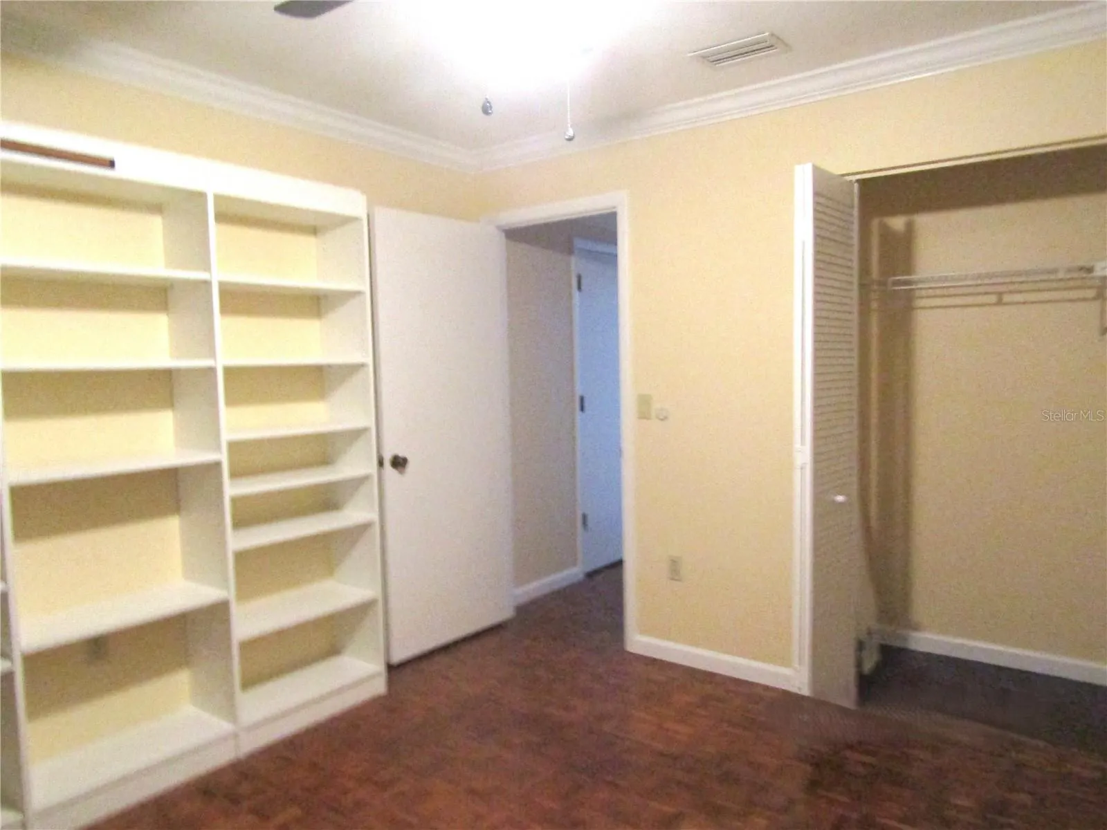 3688 GLEN OAKS MANOR DRIVE