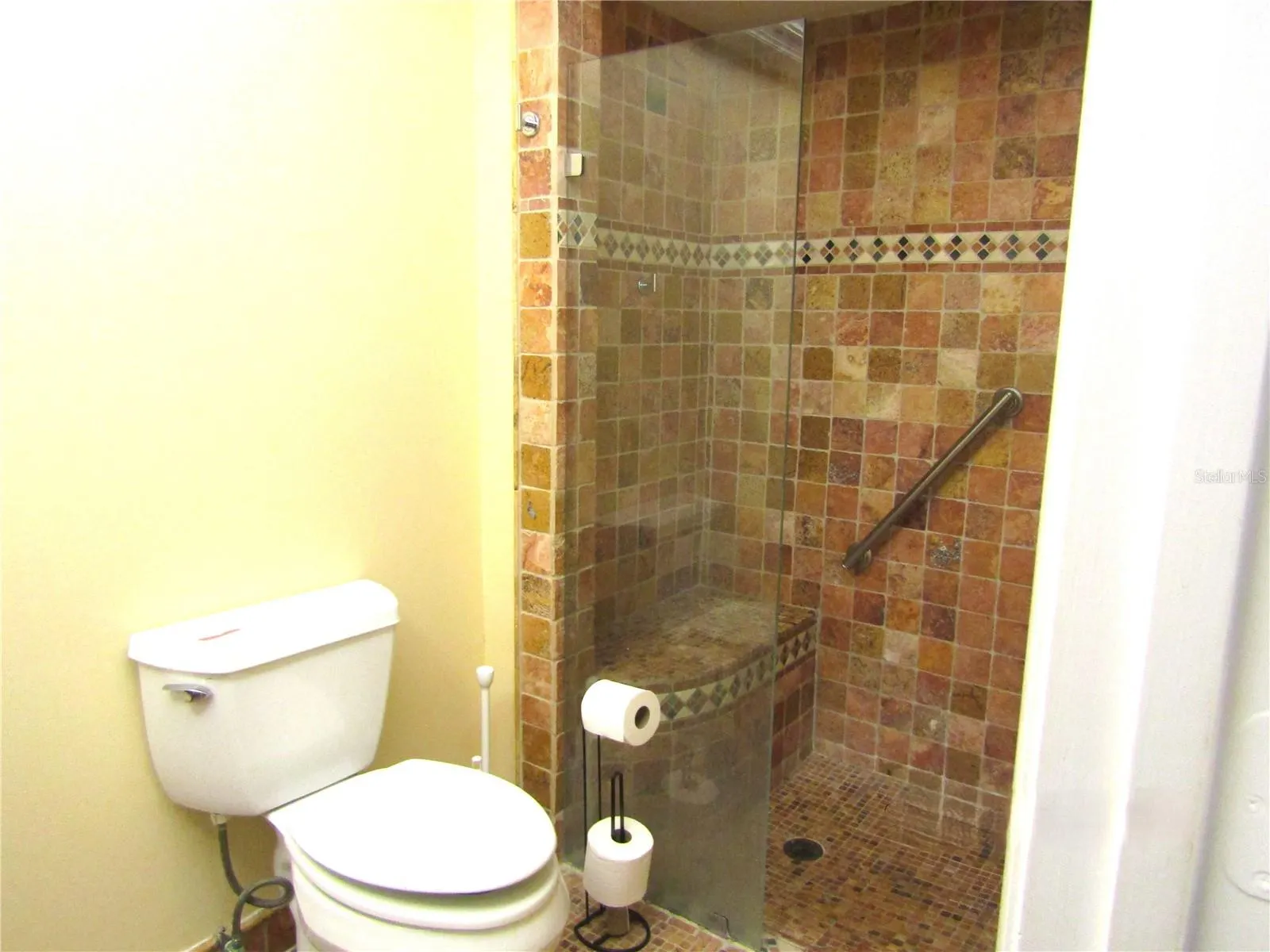 3688 GLEN OAKS MANOR DRIVE