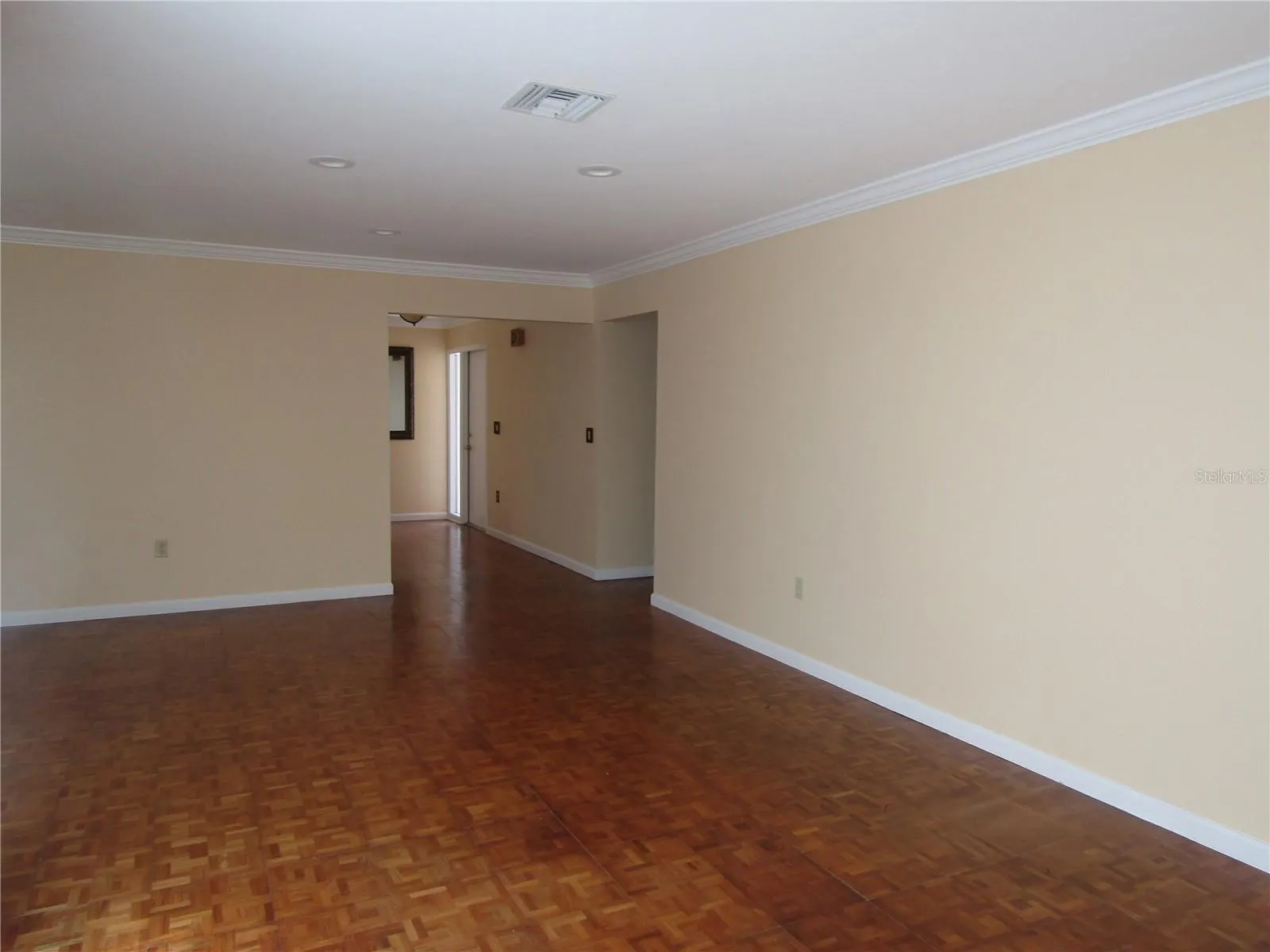 3688 GLEN OAKS MANOR DRIVE