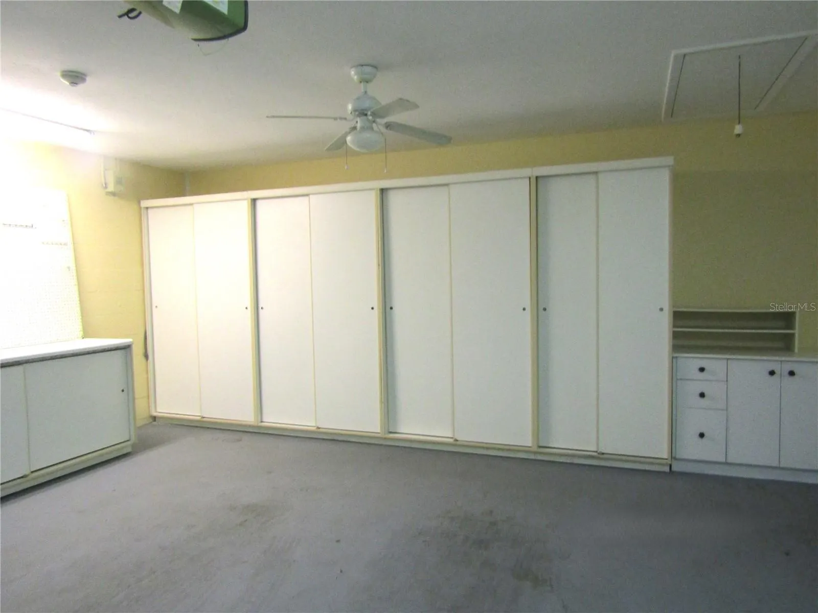 3688 GLEN OAKS MANOR DRIVE