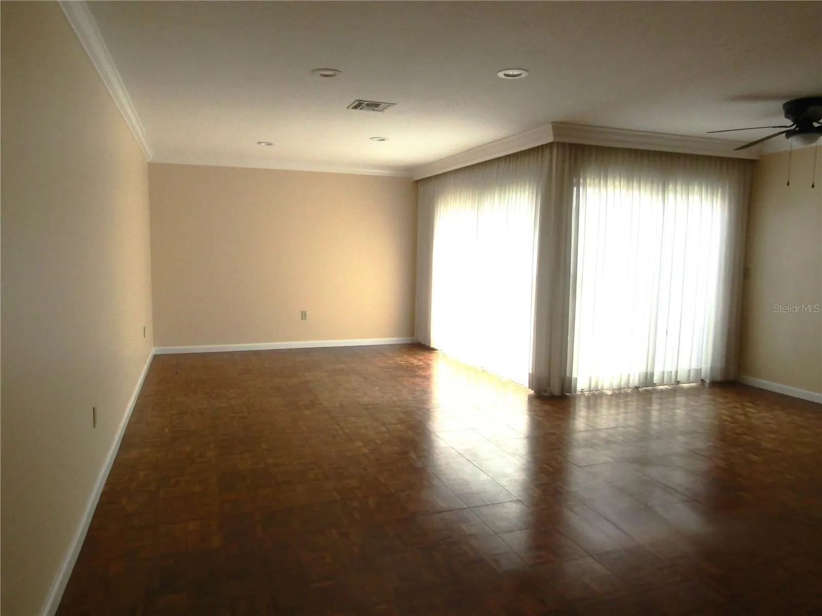 3688 GLEN OAKS MANOR DRIVE