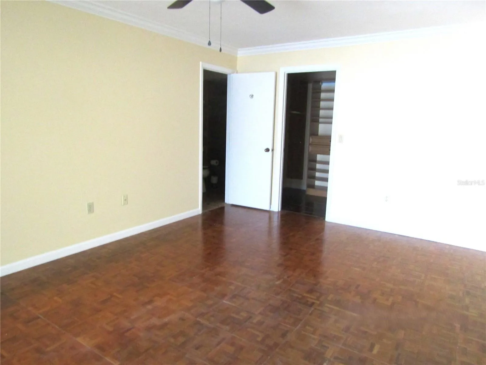 3688 GLEN OAKS MANOR DRIVE