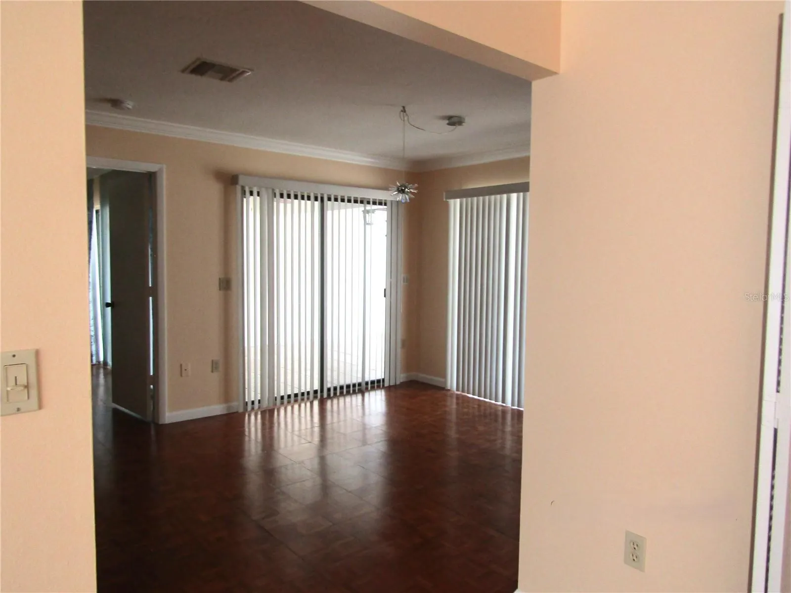 3688 GLEN OAKS MANOR DRIVE