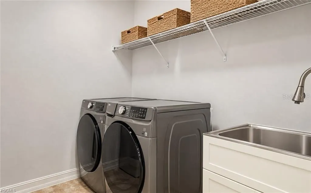 3161 AMADORA CIR
