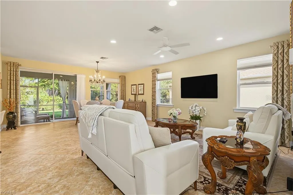 3161 AMADORA CIR