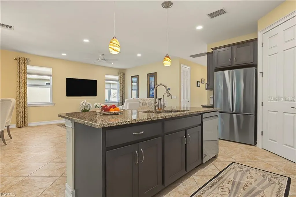 3161 AMADORA CIR