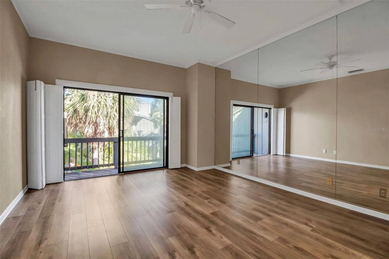 1460 LANDINGS CIR #51 #51