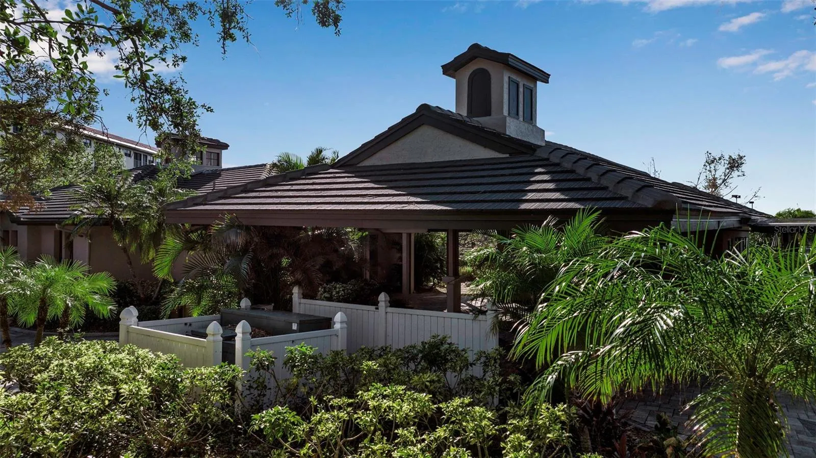 1460 LANDINGS CIR #51 #51