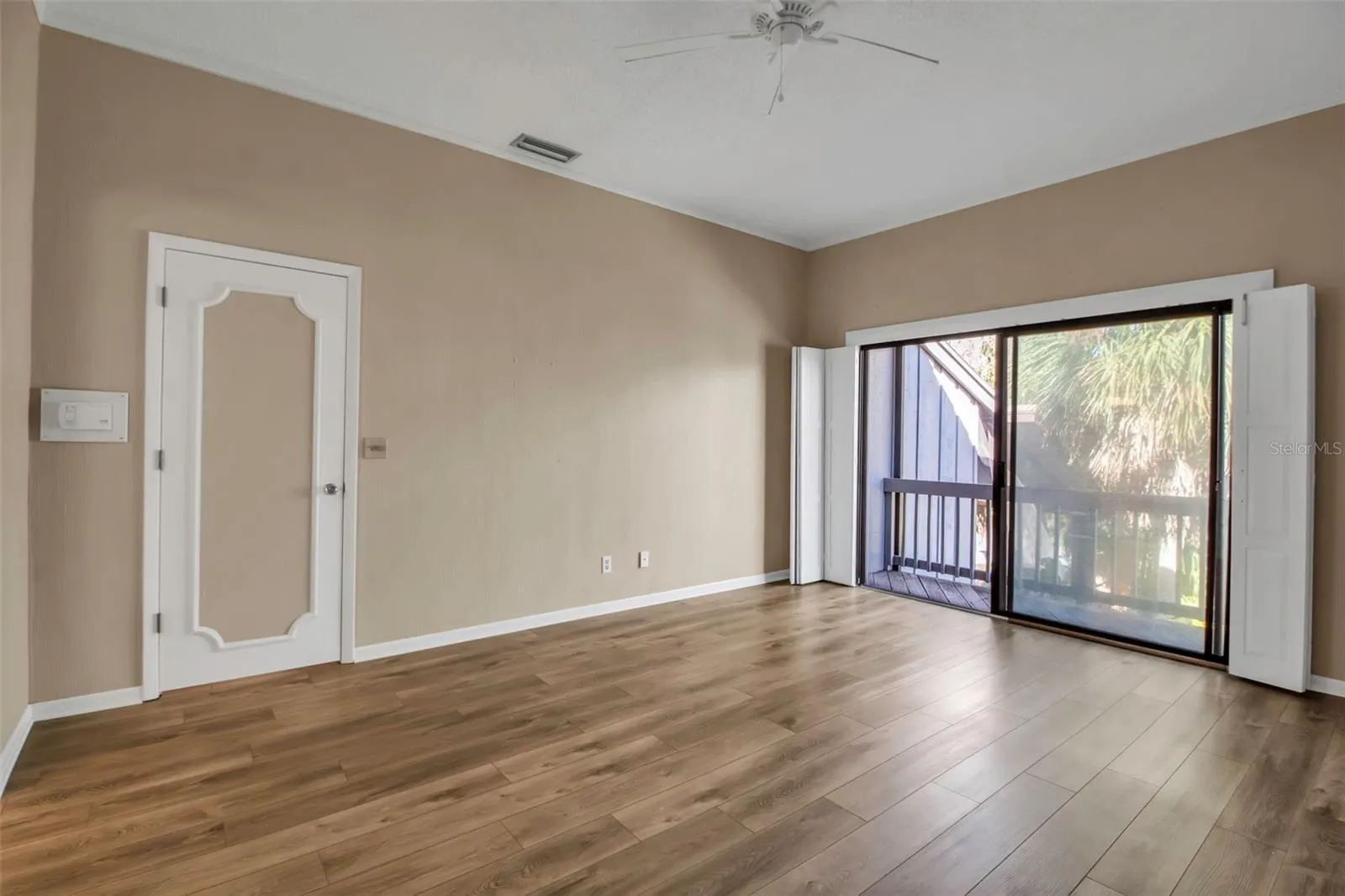 1460 LANDINGS CIR #51 #51