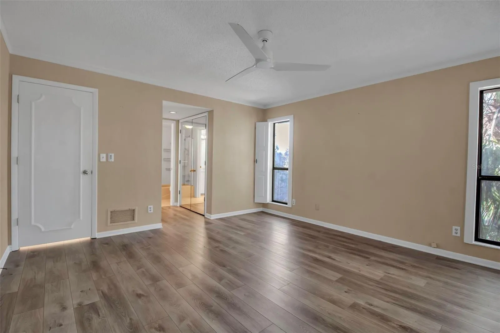 1460 LANDINGS CIR #51 #51