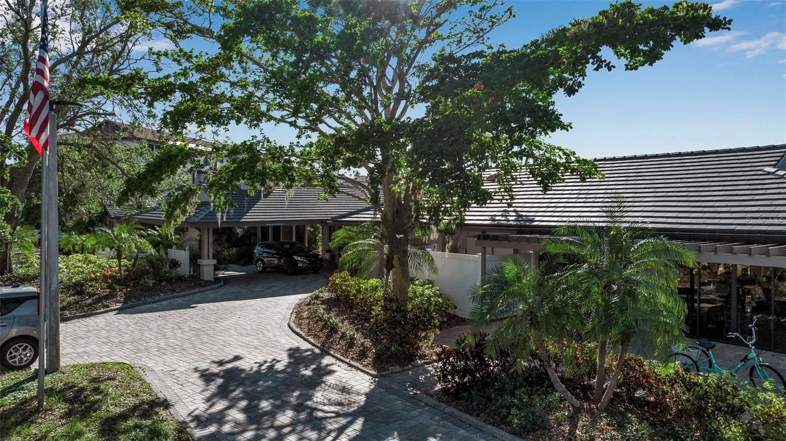 1460 LANDINGS CIR #51 #51