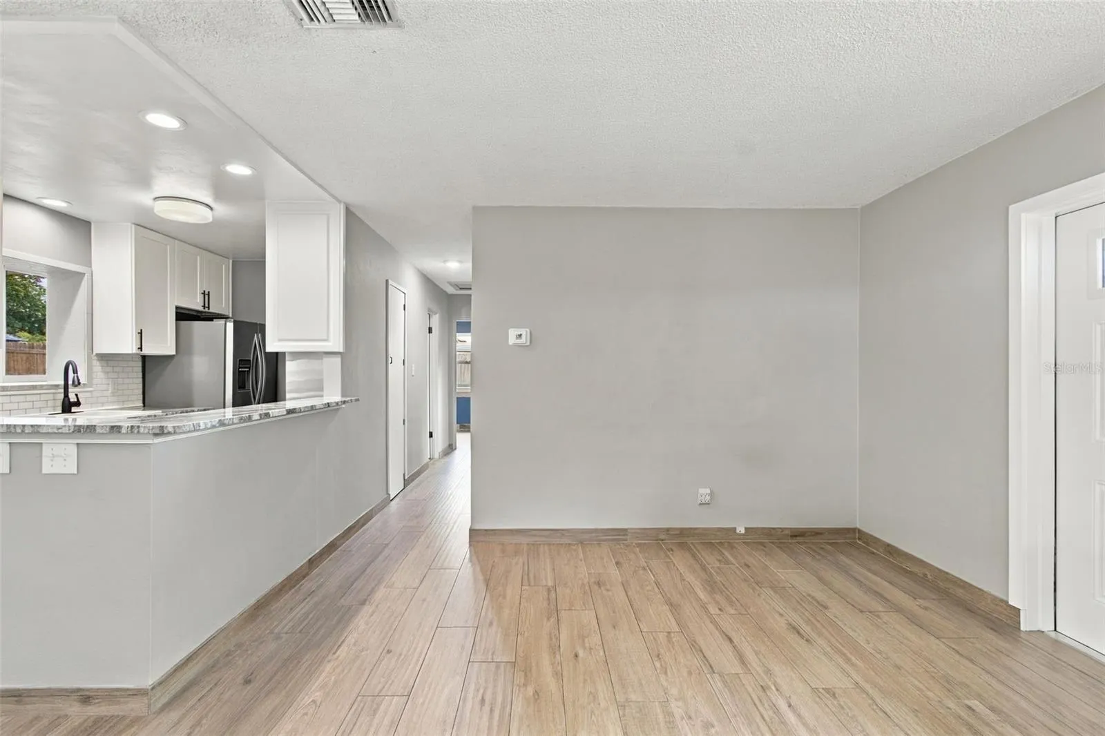 2315 AMHERST AVE