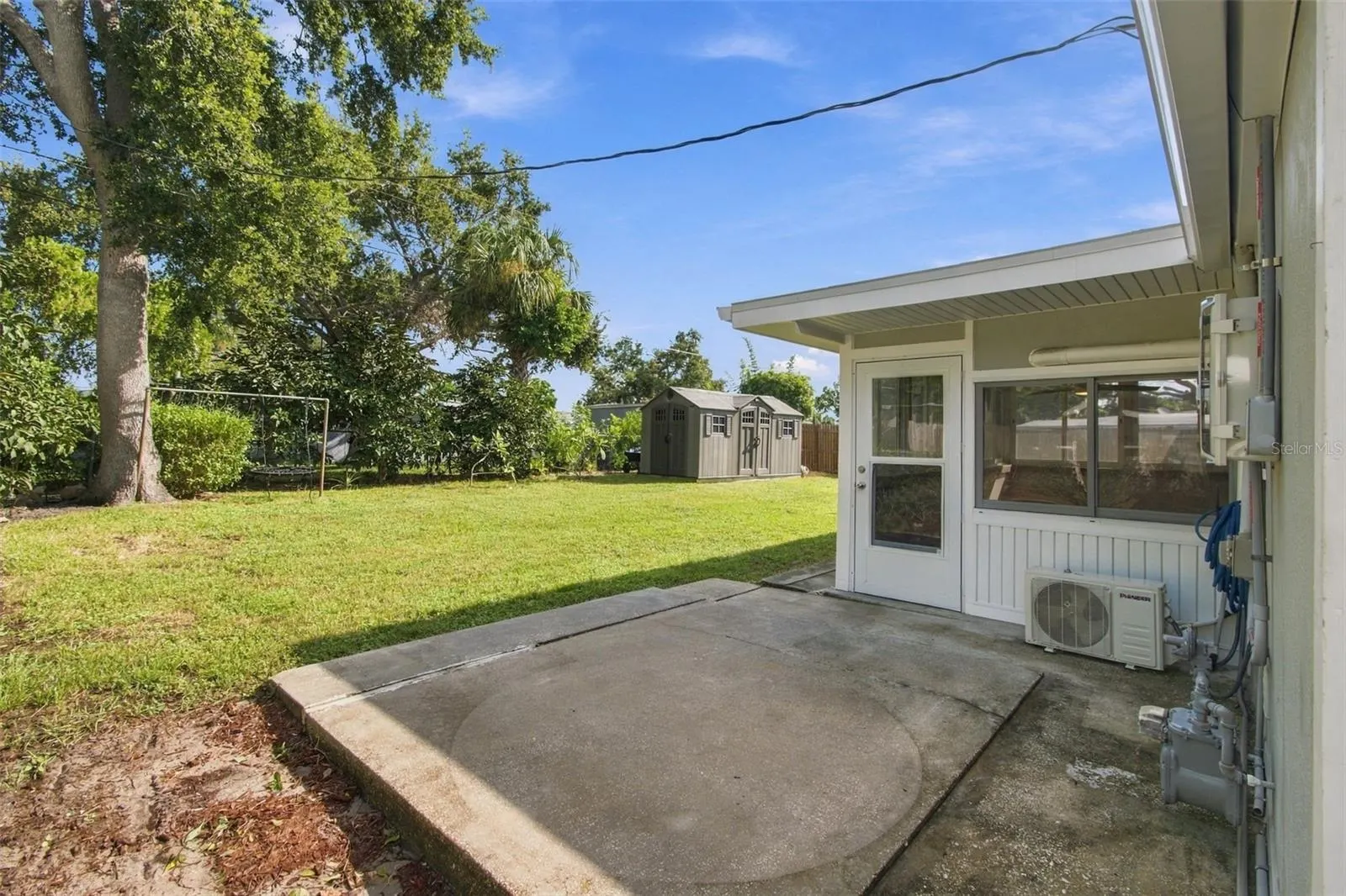 2315 AMHERST AVE