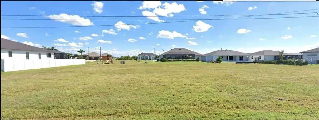 1225 NW 33RD PL