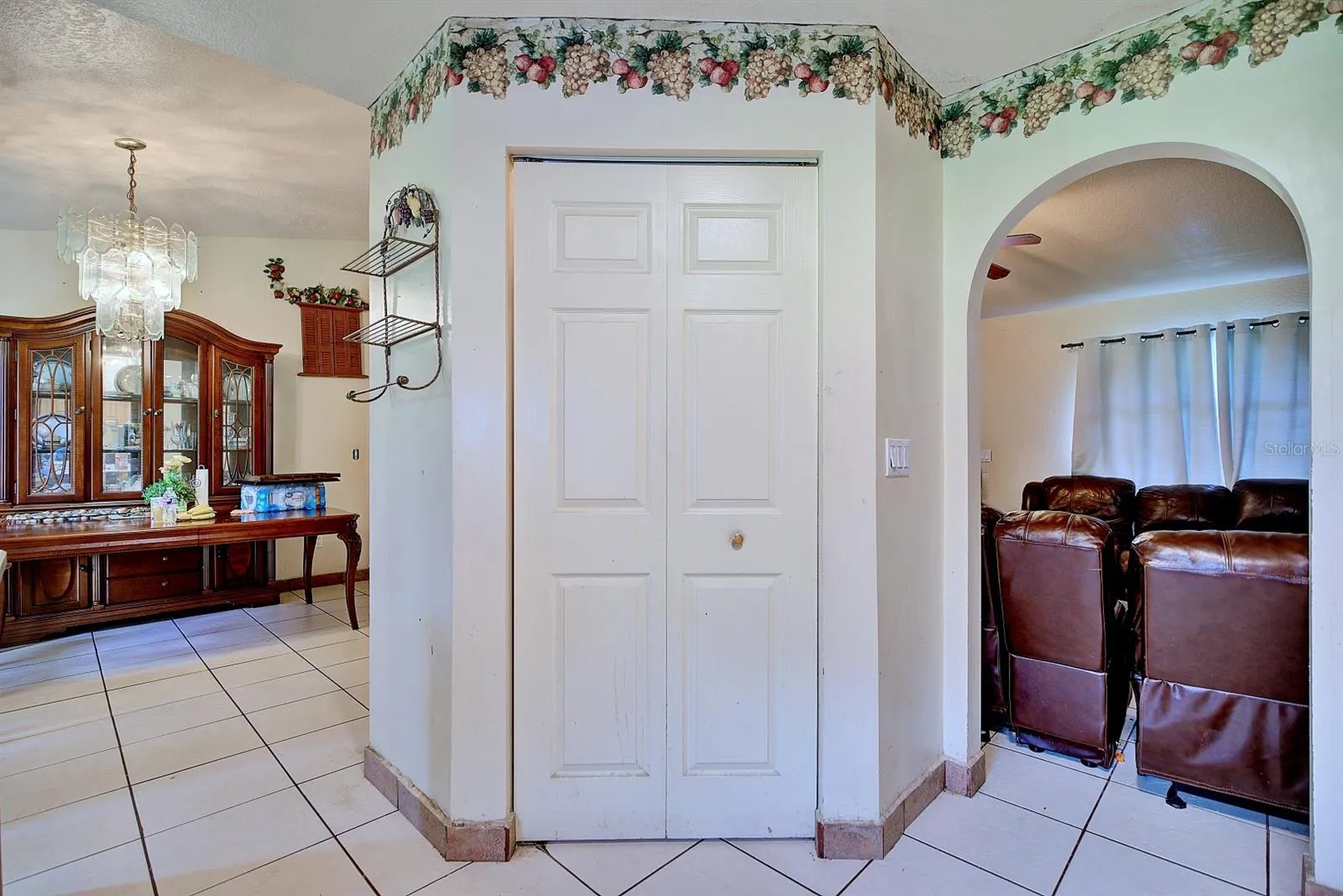 3092 GOLFVIEW DR