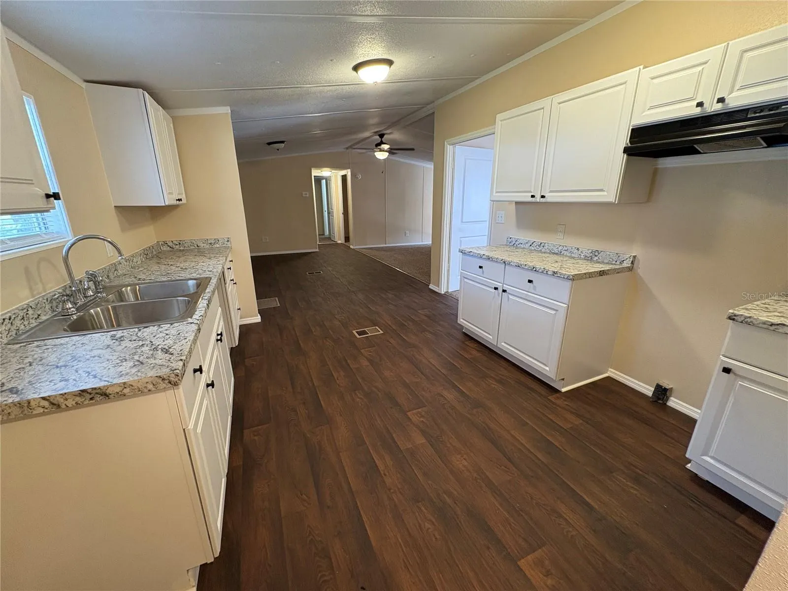 120 CLEARWATER CT