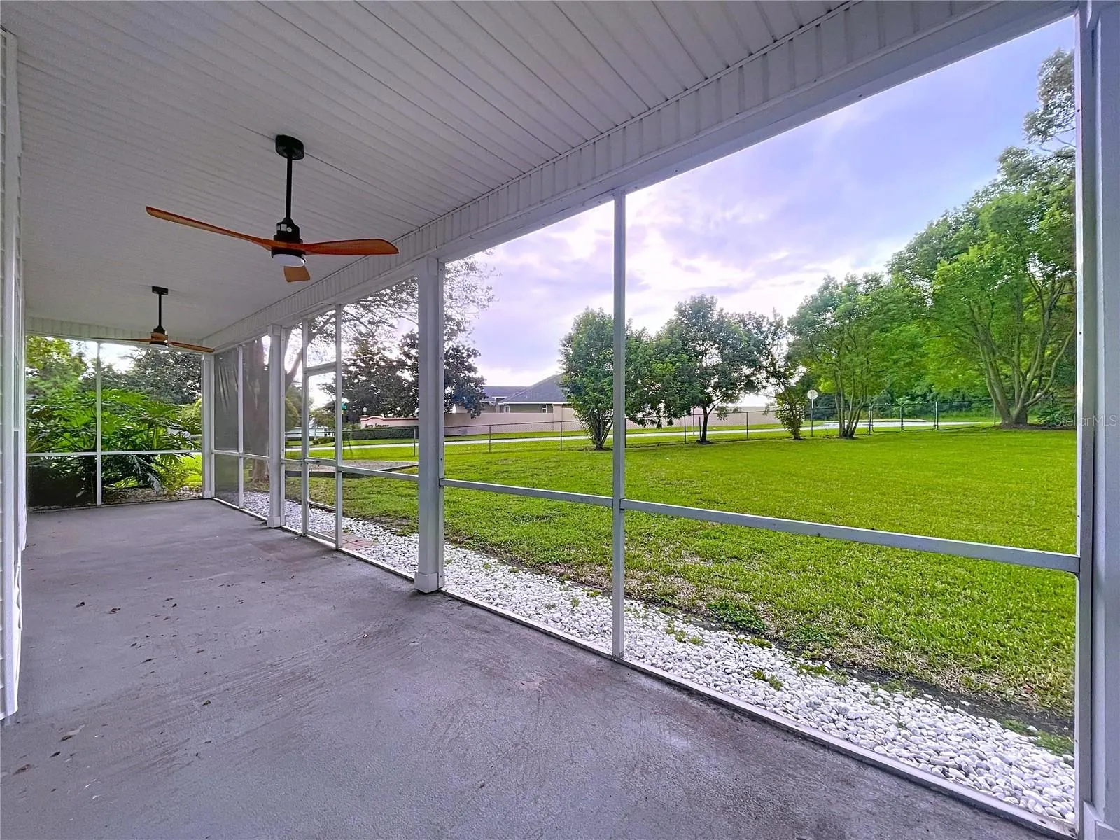 1904 VISTA VIEW DR