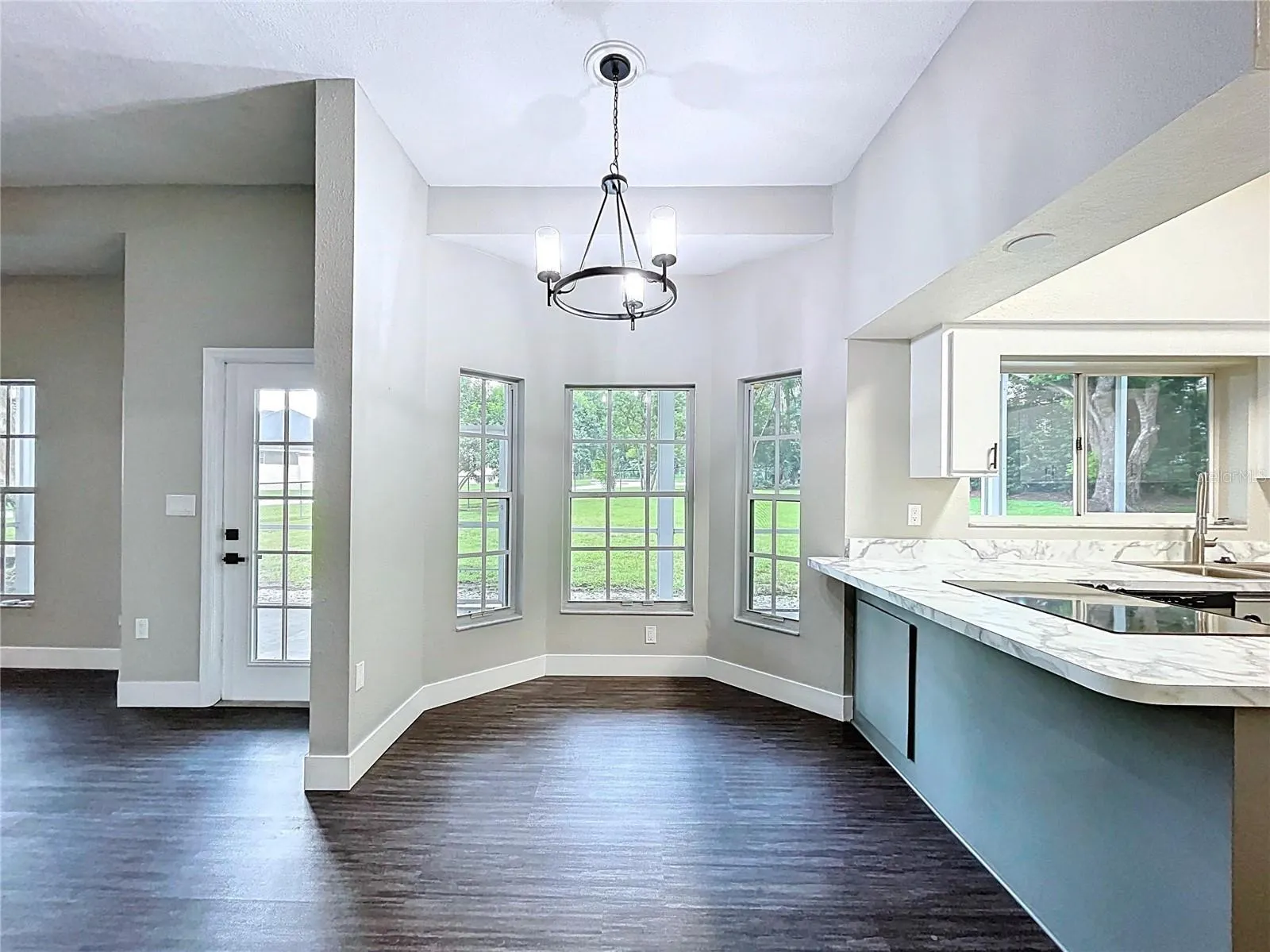 1904 VISTA VIEW DR