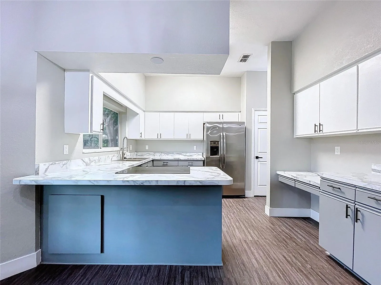 1904 VISTA VIEW DR